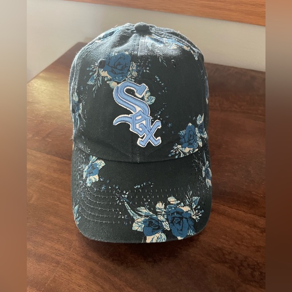 Chicago white Sox floral hat - Picture 3 of 10
